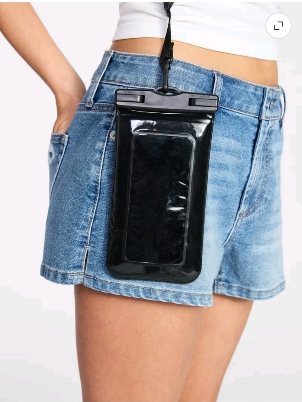 Beach Water Resistant Cellie Pouch, Black T24